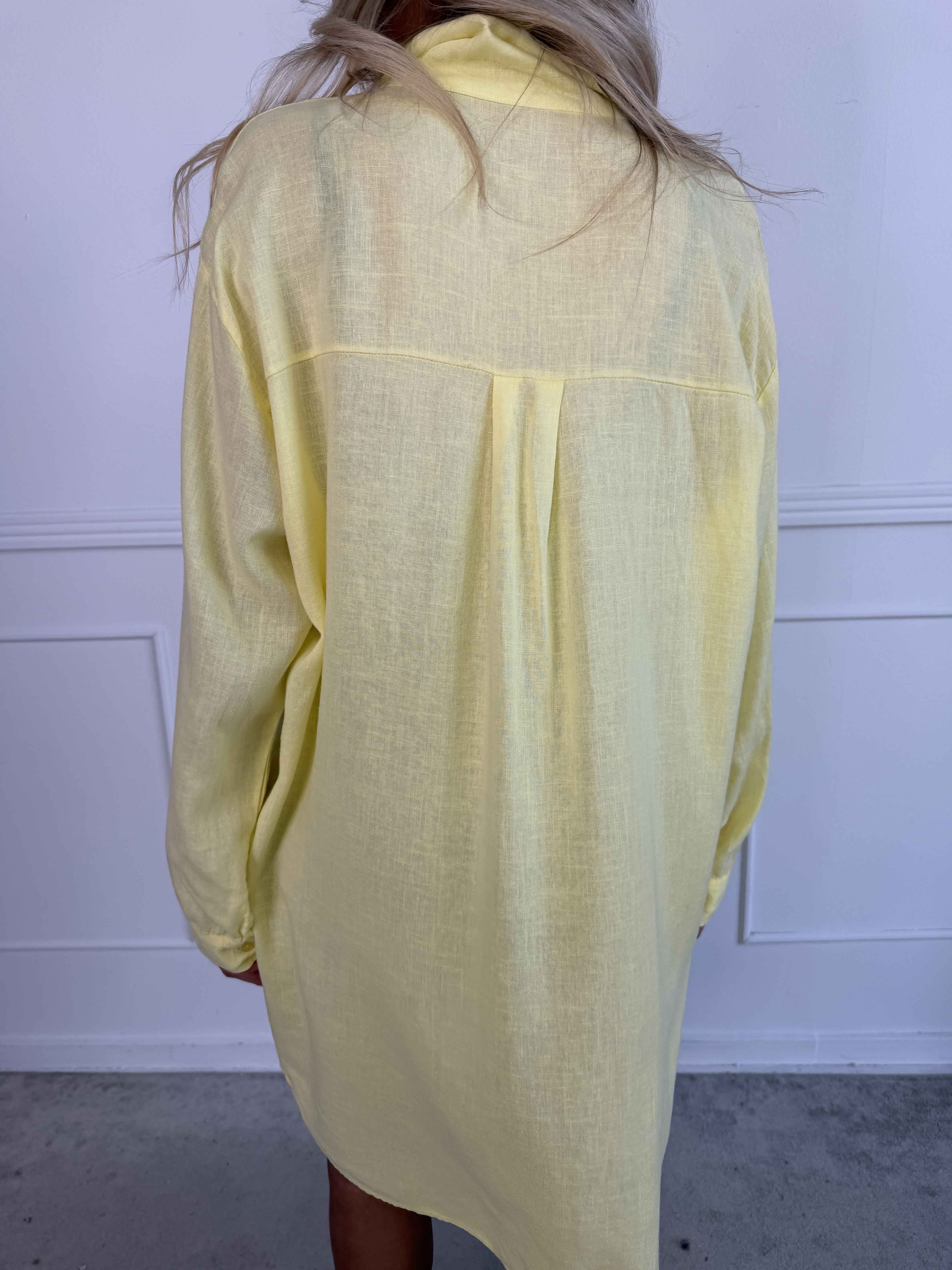 Clara Dress - Ensfarvet skjortekjole i viskose og hør